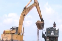 Ngang nhiên khai thác cát trên sông Ba - Phú Yên