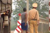 CSGT Quảng Trị “bảo kê” xe chở gỗ quá tải trên QL9