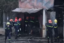 Bà hỏa thiêu rụi xưởng gỗ ở Hà Nội