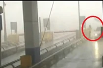 Người đàn ông may mắn thoát chết 2 lần