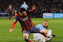 Những pha lừa bóng hài hước nhất quả đất