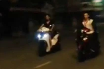 “Quái xế” đua xe SH náo loạn đường phố TP HCM