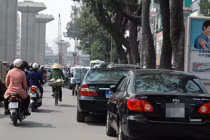 Rộ tin “cướp trẻ con trên xe máy” giữa Hà Nội