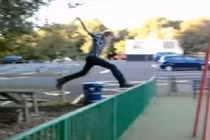 Tổng hợp những trò đùa mạo hiểm nhất thế giới