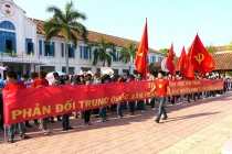 ĐH Nha Trang mít-tinh ủng hộ Chính phủ bảo vệ chủ quyền biển đảo