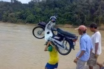 Ảnh cười Facebook: Sức mạnh siêu nhiên