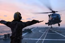 Trực thăng Mỹ tìm kiếm máy bay Malaysia mất tích