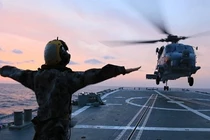 Trực thăng Mỹ tìm kiếm máy bay Malaysia mất tích