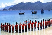 Tuổi trẻ Việt Nam cùng nhau hướng về biển đảo