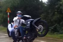 Hú vía trước màn bốc đầu xe của teen Việt (P9)