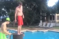 Cú nhảy bất thành của nam thanh niên