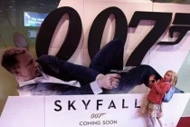 Ảnh cười Facebook: Bé diễn như thật