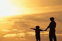 Tình cha con lấy nước mắt hàng triệu người xem