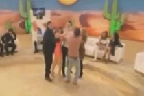 Khi phụ nữ “tung chưởng“