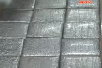 Bắt giữ 40 bánh cần sa qua cửa khẩu Lao Bảo