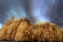 Bão cát lớn kỷ lục tấn công Trung Quốc