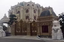 Biệt thự bề thế của “ông trùm” dệt may ở Nam Định