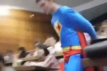 Clip cười siêu hài hước (P4): Trốn học bá đạo