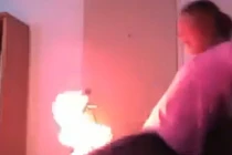 Đang nhảy tưng tưng thì bị lửa thiêu