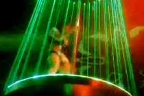 Vũ nữ múa cột trong quán bar ở Đà Nẵng