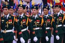 Màn múa súng chưa từng có của lực lượng vũ trang Việt Nam