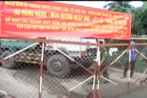 Người dân Đồng Nai lập rào, chặn xe quá tải