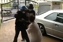 Cướp táo tợn cầm kiếm giật đồ giữa ban ngày