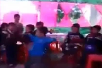 Bé 4 tuổi "quẩy" tưng bừng trong đám cưới