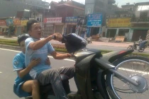 “Hú vía” trước màn bốc đầu xe của teen Việt (P10)