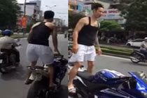 CSGT Hà Nội đang xác minh dân chơi “diễn xiếc” trên mô tô