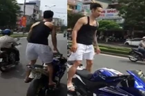 CSGT Hà Nội đang xác minh dân chơi “diễn xiếc” trên mô tô