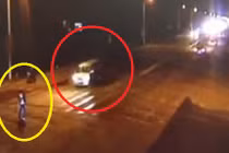 Hy hữu: 3 ô tô cán qua người vẫn sống sót