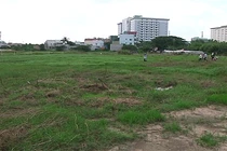 Dân tự cắm cọc phân lô trên khu đất bất minh