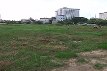 Dân tự cắm cọc phân lô trên khu đất bất minh