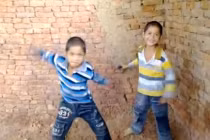 “Nhóc tì” nhảy bốc lửa (32)