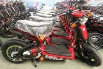 Người dân “lờ mờ” hiểu quy định đăng ký biển số xe máy điện