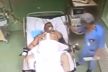 Bác sĩ hành hung bệnh nhân ngay trong bệnh viện