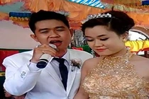 Chú rể hát ráp chất lừ trong ngày cưới