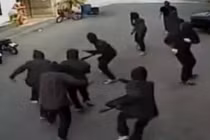 Băng đảng cướp của chạy toán loạn vì gặp súng