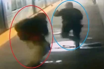 Cậy khỏe đấm đá cảnh sát 