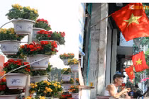 Hà Nội rực rỡ cờ, hoa chào mừng 60 năm giải phóng