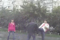 Ảnh động cười ra nước mắt: Khi con gái ra đòn (P57)