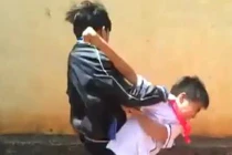 Học sinh cấp 2 đánh nhau như… “phim chưởng”