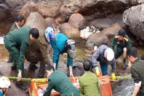 Clip cảnh cầu treo bị đứt, làm 8 người thiệt mạng