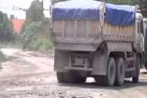 Xe quá tải hoành hành ở Đồng Nai