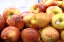 Táo nhập khẩu “vô thời hạn” bán trong siêu thị