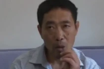 Người đàn ông ăn đinh sắt thay cơm mỗi ngày