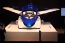 Lần đầu tiên ra mắt phiên bản ô tô biết bay