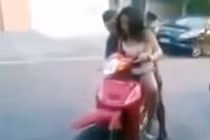 Thiếu nữ tập lái xe, bốc đầu kinh sợ