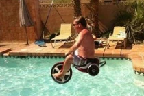 “Phì cười” với những người thích chơi trội